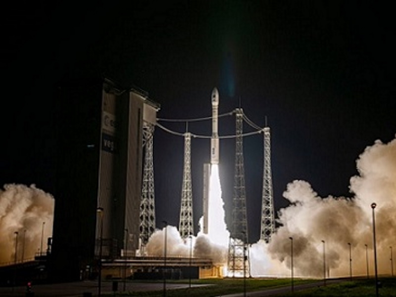 REPUBBLICA CECA – Razzo Vega italo-ceco